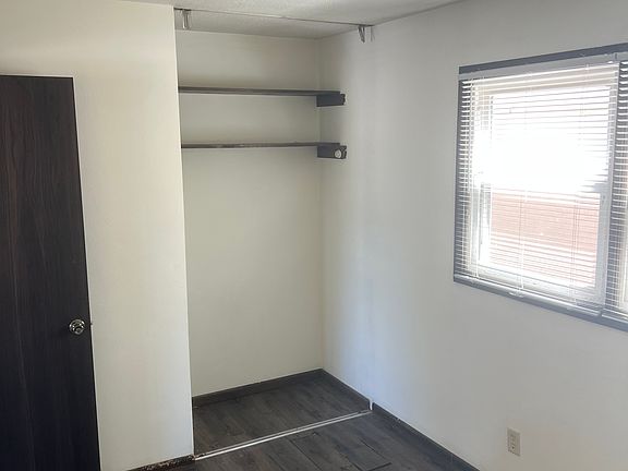 3rd image of 1521 West Ave S APT 2