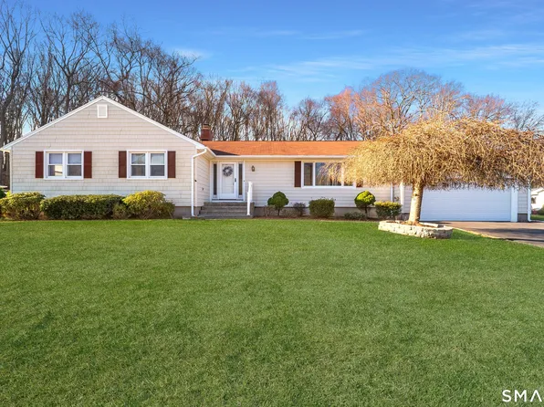 200 Howard Drive, Hamden, CT 06514