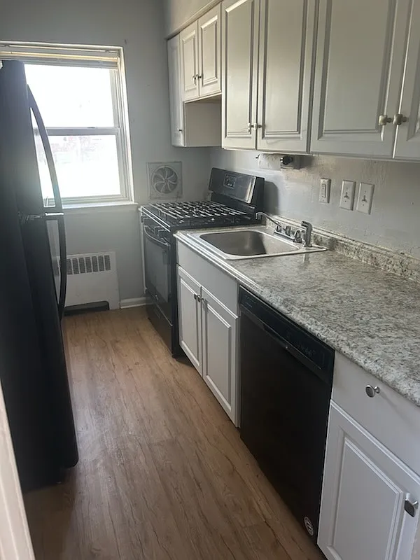 2 bed, 866 sqft, $1,100 — Photo 1