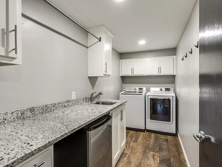1809 Norwich Pl — Photo 9