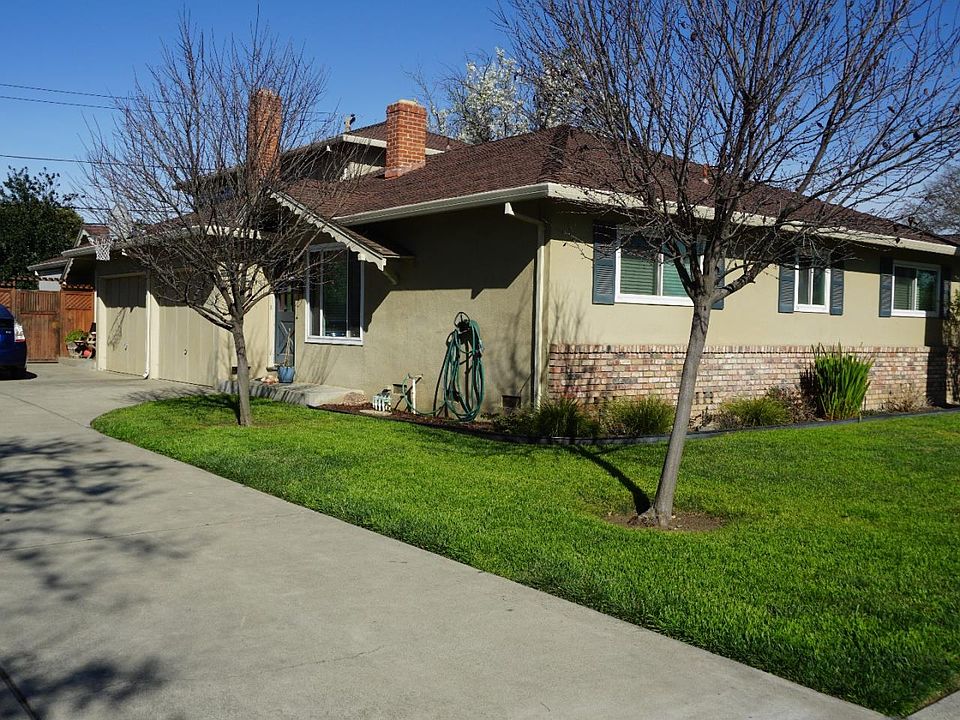 1st image of 959 College Dr