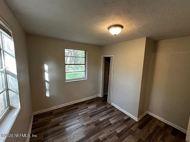 7527 Tampa Ave — Photo 9