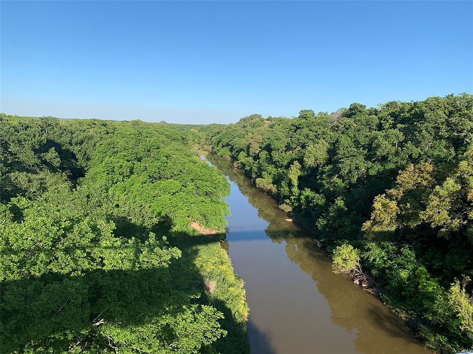 1st image of 661 S County Road 432