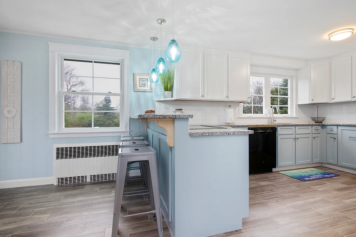 5 bed, 1999 sqft, $2,600 — Photo 4