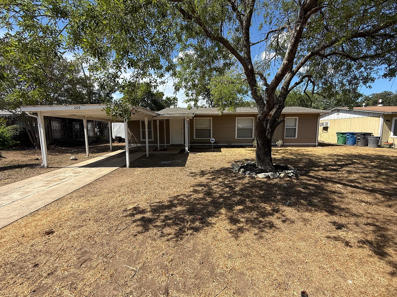 209 Charcliff Dr San Antonio TX 78220 — Photo 1