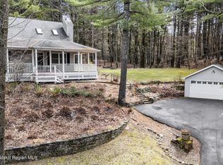 562 Fischer Rd, Kinderhook, NY 12106