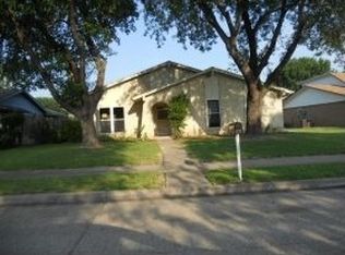 2913 Village Crest Cir, Garland, TX 75044