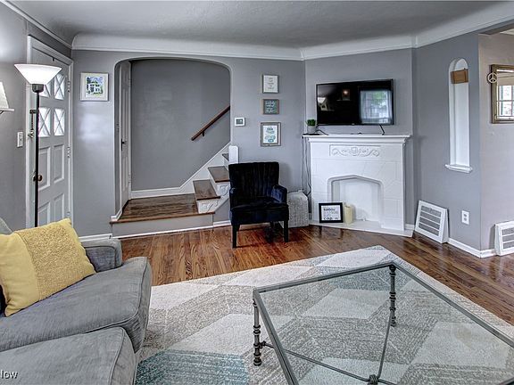 5th image of 14408 Birchwood Ave