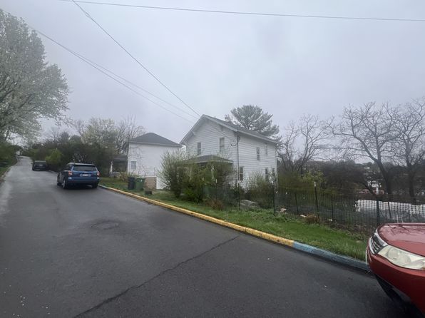 307 Raymond St, Morgantown, WV 26505