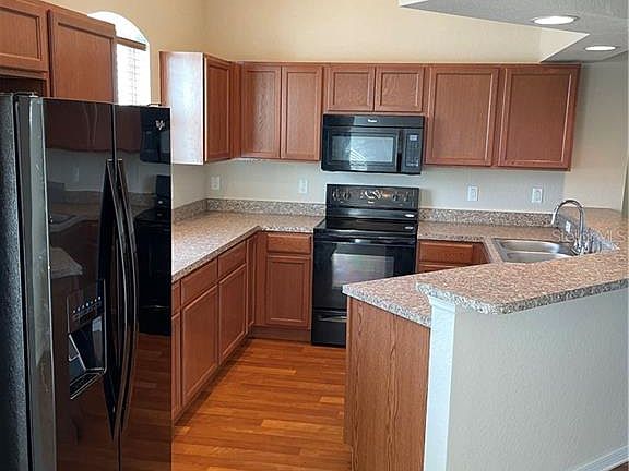 5th image of 246 Highland Meadows Dr