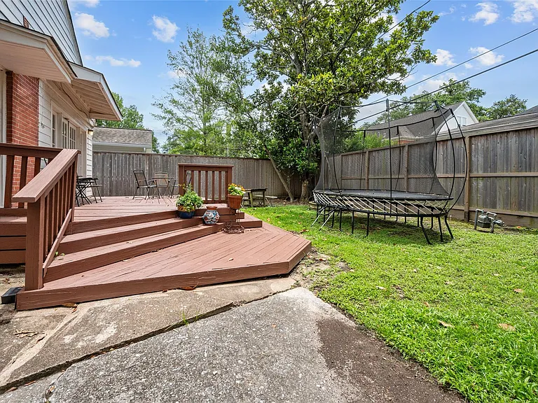 2311 Addison Rd — Photo 39
