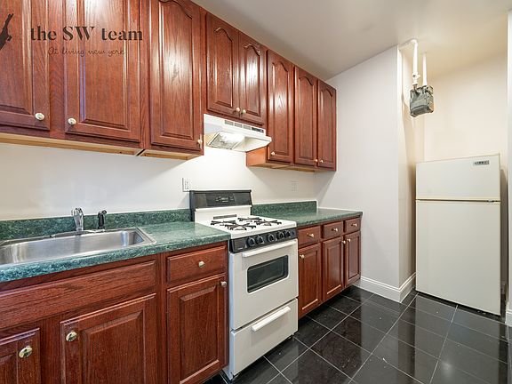 4th image of 635 W 170th St APT 4A
