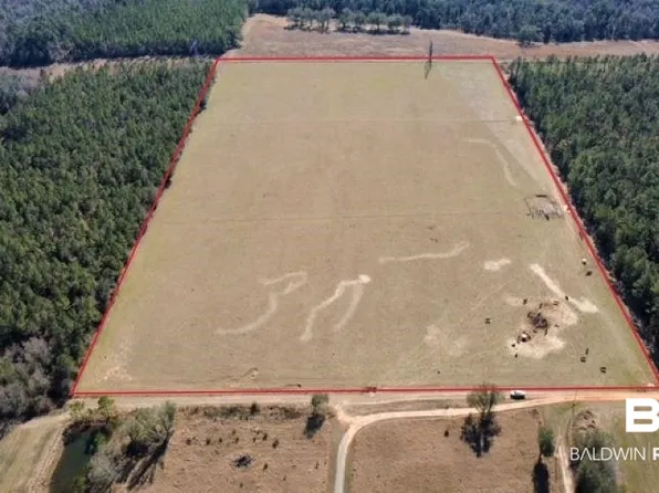25 County Road 48, Robertsdale, AL 36567