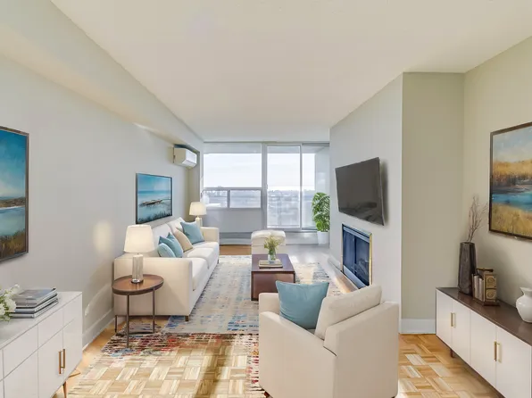 41 Speers Rd, Oakville, ON L6K 3R6