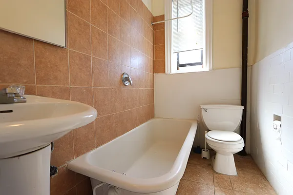 Rented by Nooklyn NYC LLC | media 4