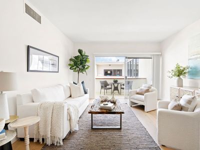 521 Montana Ave APT 305, Santa Monica, CA, 90403