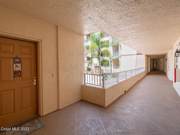 3rd image of 817 Mystic Dr APT 210