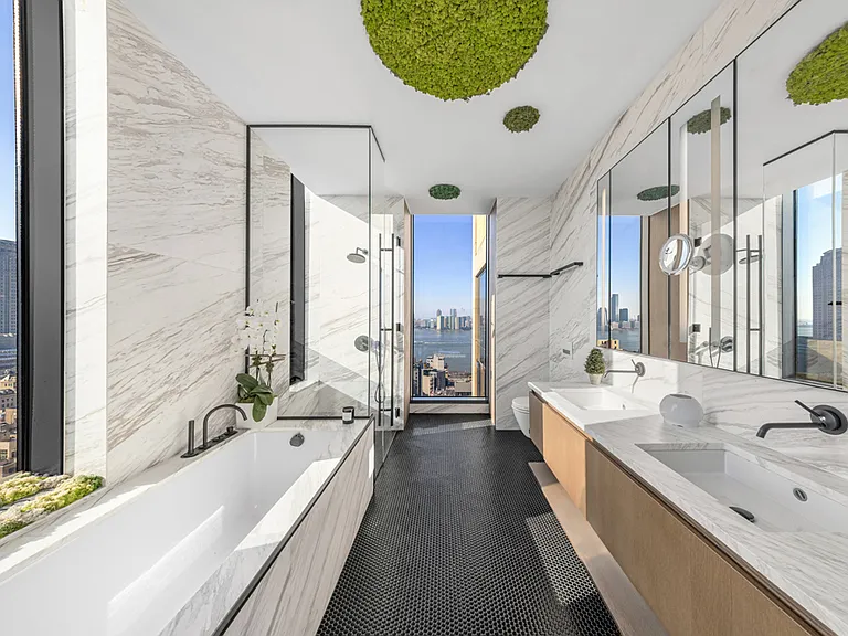 570 Broome St #PHB — Photo 11