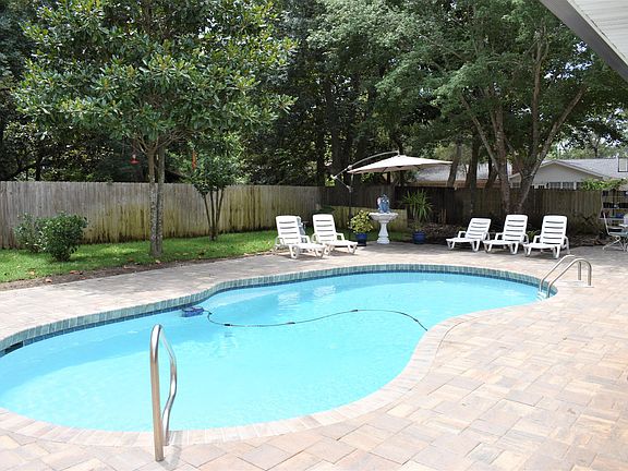 4th image of 6651 Avenida Oakleigh