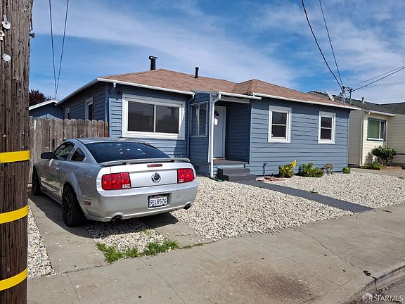 3rd image of 3613 Barrett Ave