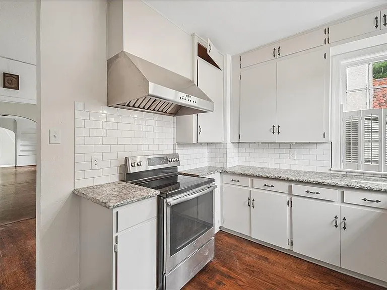 4416 Westway Ave — Photo 6