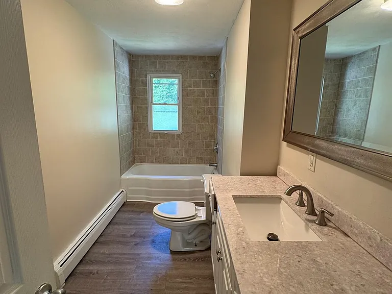 25 Long St #3 — Photo 1
