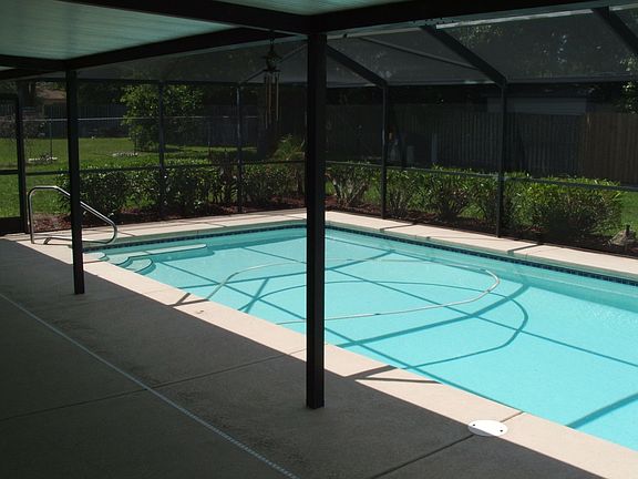 Pool w/ 12x39 covered lanai