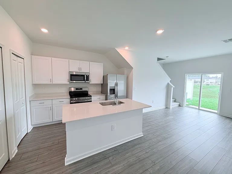 4951 SW 83rd Pl — Photo 2