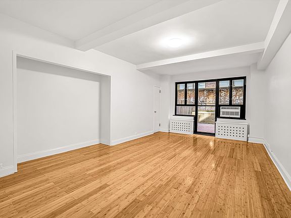 3rd image of 307 E 44th St APT 217