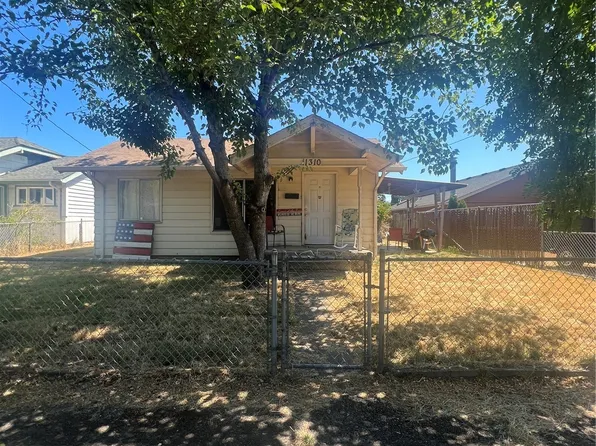 1310 S 5th Avenue, Kelso, WA 98626