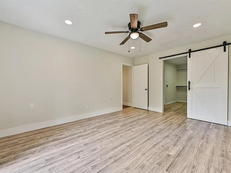 9322 Petersham Dr — Photo 9