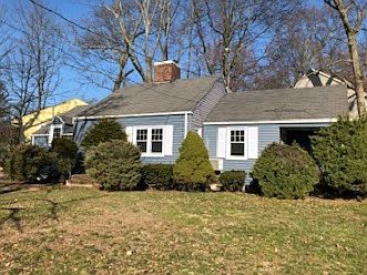 2nd image of 220 Delacy Dr