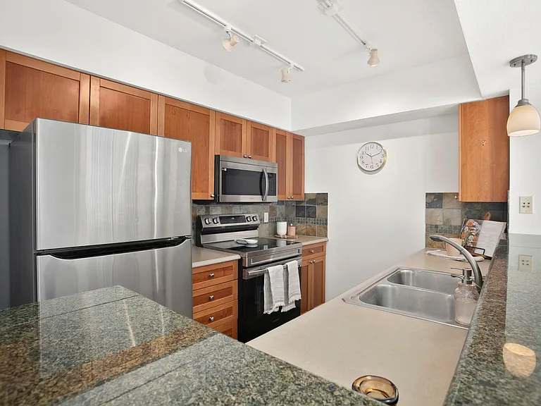1545 NW 57th St #428 — Photo 9