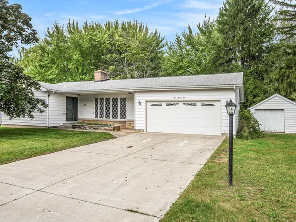 124 W Beryl St, Scottville, MI 49454