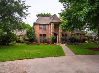 307 Timbercreek Dr, Lake Jackson, TX 77566