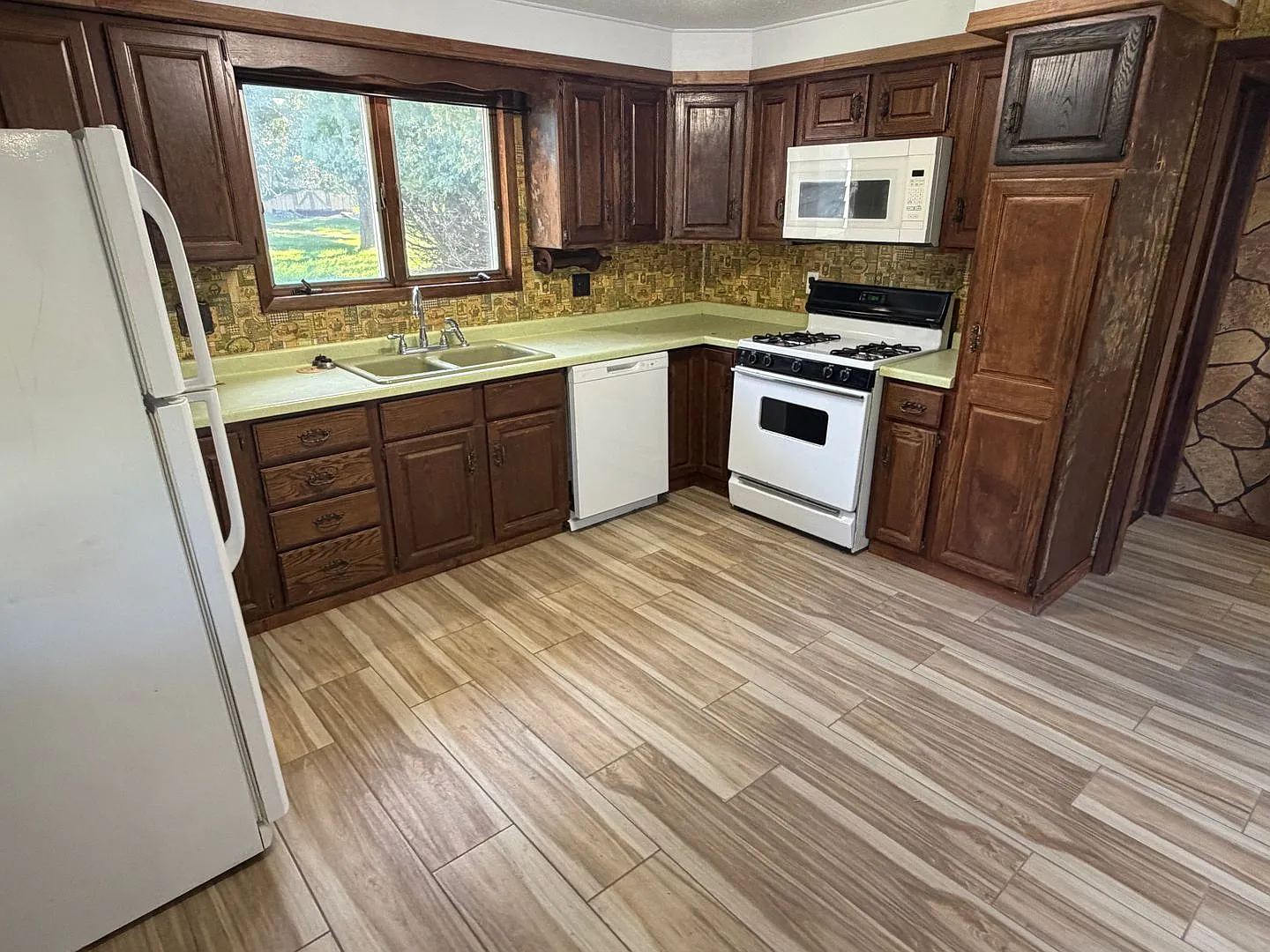 3-Bedroom, 1 Bath Ranch Style Home on a 1/2 Acre Lot — Photo 2