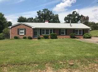 104 Edgewood Ave, Landrum, SC 29356