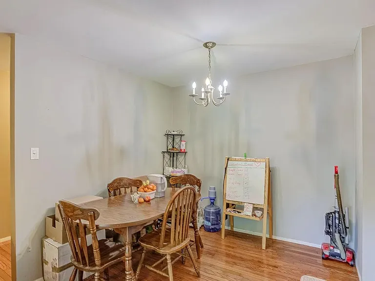 1208 Schaub Dr #C — Photo 4