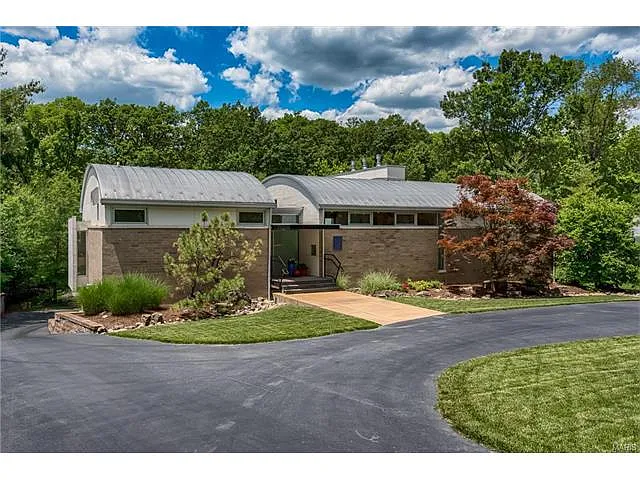2 Winding Brook Ln photo 1