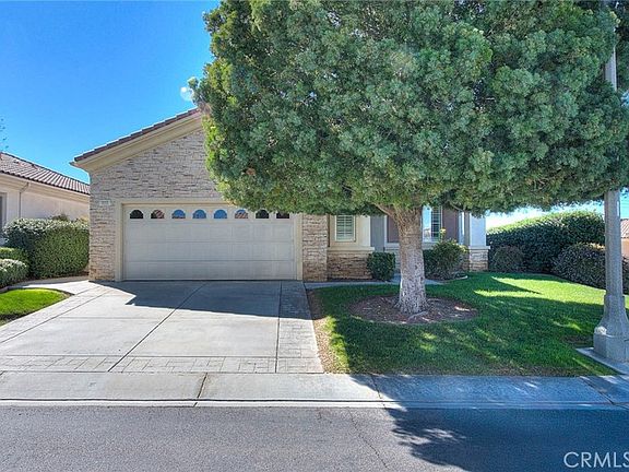 2nd image of 883 Eastlake Rd