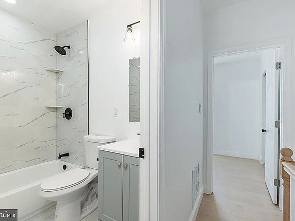 5th image of 703 N 43rd St Floor 2