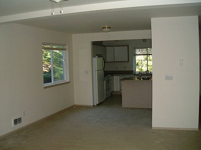 Dining area, kitchen