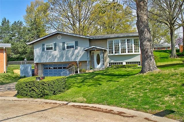 1st image of 9821 Briardale Ct