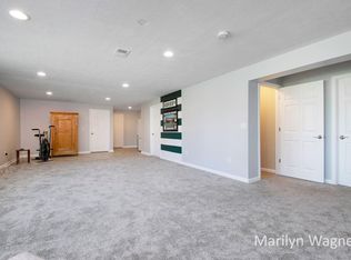 5823 Sage River Ct SW, Wyoming, MI 49418