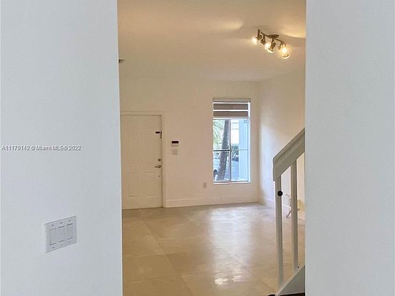 4th image of 5728 NW 113th Ave #5728
