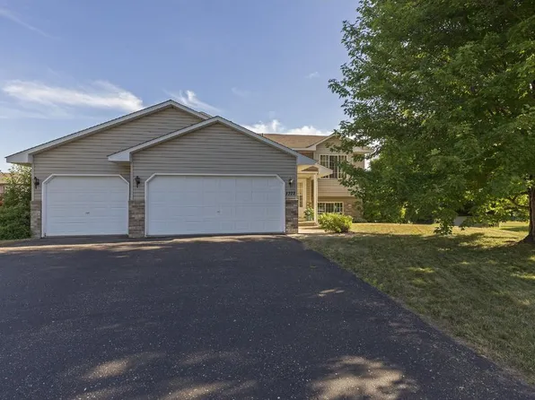 1372 Angelica Ct, Shakopee, MN 55379