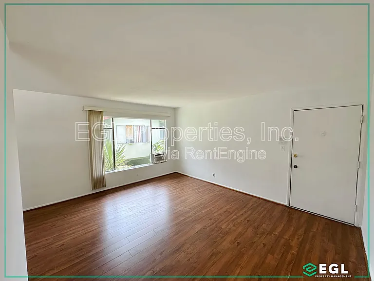 1211 N New Hampshire Ave #13 — Photo 4