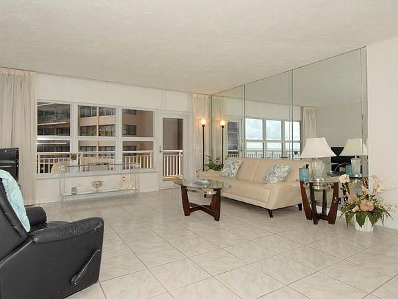 5th image of 3850 Galt Ocean Drive #1204