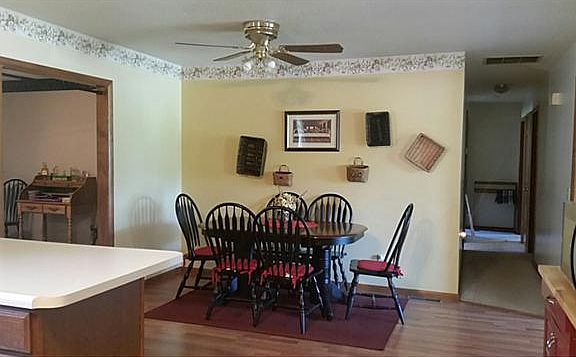3rd image of 2213 Evergreen Dr