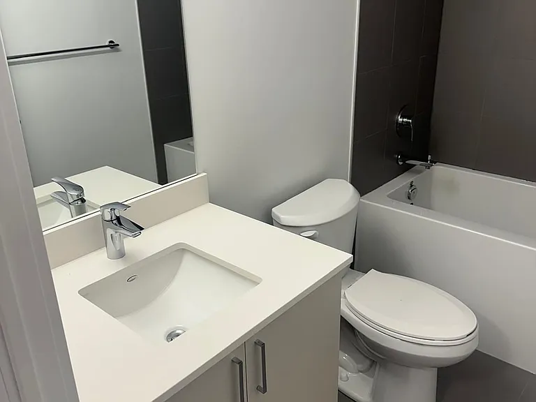1005 Dundas St E #227 — Photo 4